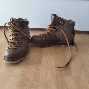 Woolrich genuine leather and woven wool boots, sz 8